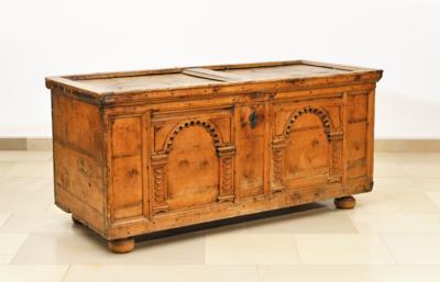 A Baroque Swiss Pine Chest, - Mobili rustici