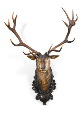 An imposing Stag’s Head, - Mobili rustici