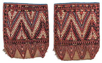 A pair of Yomut okbash - Orientální koberce, textilie a tapiserie