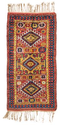 Kazak, - Orientální koberce, textilie a tapiserie