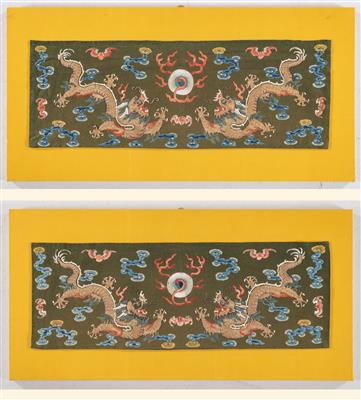 Two Chinese Embroideries, - Tappeti orientali, tessuti, arazzi