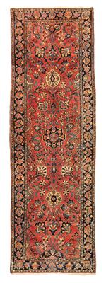 Saruk, - Oriental Carpets, Textiles and Tapestries