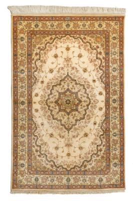 Ghom Seide fein, Iran, ca.150 x 99 cm, - Orientteppiche, Textilien und Tapisserien