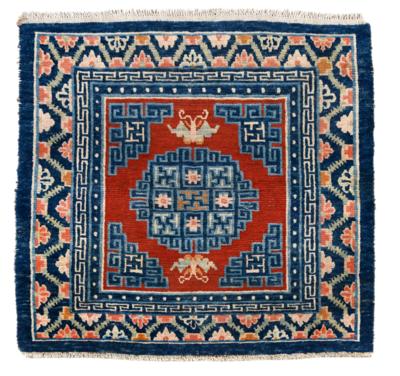 Khagangma, Tibet, c.82 x 76 cm, - Orientální koberce, textilie a tapiserie