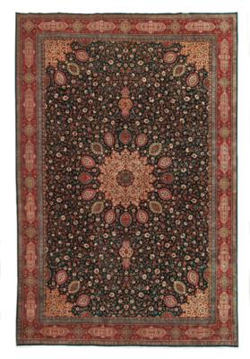 Tabriz, Iran, c.590 x 400 cm, - Oriental Carpets, Textiles and Tapestries