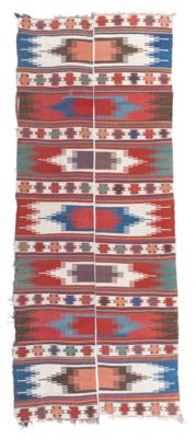 Konya Kilim, West Anatolia, c. 380 x 155 cm, - Orientální koberce, textilie a tapiserie