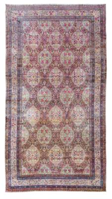 Kirman, Iran, ca. 827 x 445 cm, - Oriental Carpets, Textiles and Tapestries