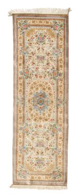 Ghom Silk Finest Quality, Iran, c. 203 x 65 cm, - Tappeti orientali, tessuti, arazzi