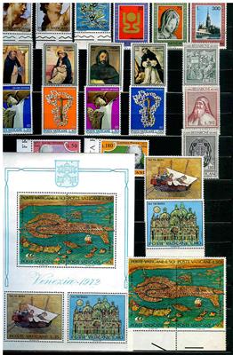 **/gestempelt - Sammlung Vatikan ca. 1958/1988, - Briefmarken und Ansichtskarten