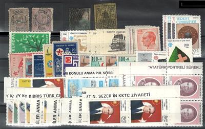 **/*/gestempelt - Partie Türkei ab Ausg. 1876 - Sätze u. Einzelw. etc., - Stamps