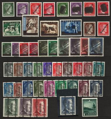 ** - Sammlung Österr. 1945/2001 mit Dubl., - Stamps