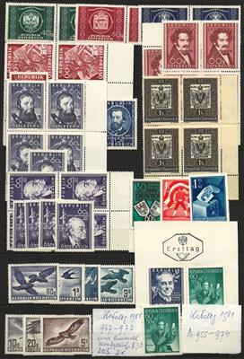 ** - Reichhaltiger Bestand Österreich ab 1945 in verschiedenen Quantitäten bis zu Orig. Bögen, - Stamps