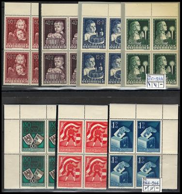 ** - Div. Österr. Ausg. 1945/1950 - aus   ANK. Nr. 697/ 976 je im postfr. Viererbl., - Briefmarken und Ansichtskarten