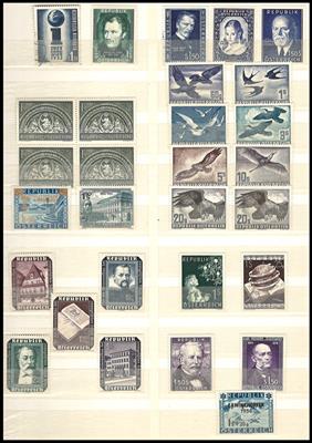 **/gestempelt - Sammlung Österr. Ausg. 1945/1969 - Sätze, - Briefmarken und Ansichtskarten