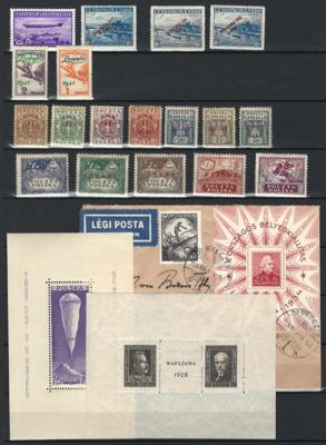 **/*/Poststück - Partie div. Europa mit Tschechosl - Ungarn - Polen, - Stamps and postcards