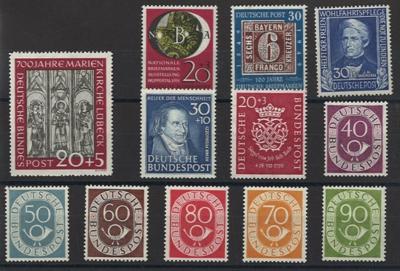 ** - Sammlung BRD 1949/2001 u.a. mit POSTHORNSERIE, - Briefmarken und Ansichtskarten