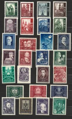 ** - Österr.- Sammlungsteile u. Dubl. 1945/77 mit einigen mittl. W., - Briefmarken und Ansichtskarten