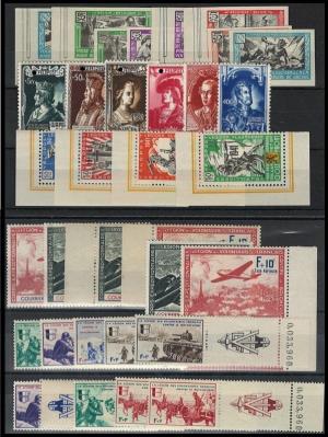 **/* - D.Reich - Partie Private Ausg., - Stamps and postcards