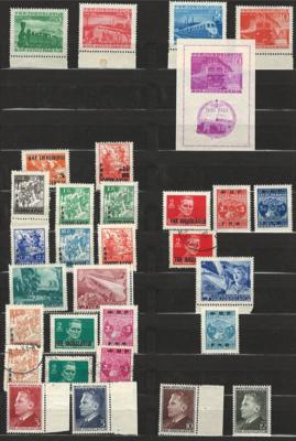**/gestempelt - Sammlung Jugosl. Ausg. 1944/1988 - Sätze, - Briefmarken und Ansichtskarten