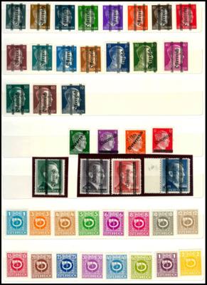 ** - Sammlung Österr. 1945/1968 mit - Briefmarken und Ansichtskarten