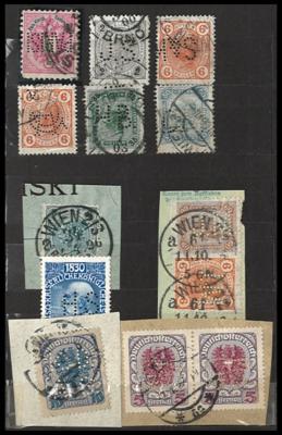 Briefstück/gestempelt/Poststück - Interess. Partie Perfins Österr. ab 1883, - Stamps and postcards