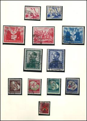 **/gestempelt - DDR Sammlung 1949-1990 sowohl ** als auch gest. weitgehend komplett (ohne Marx-Bl) in 5 Safe-Alben, - Briefmarken und Ansichtskarten
