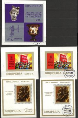 .gestempelt/*/** - Partie Rußland mit Sowjetunion sowie div. Blockausg. Albanien, - Stamps and postcards