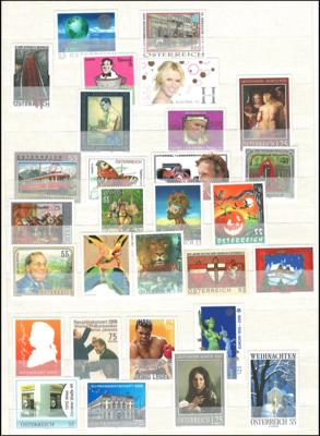 ** - Österreich Partie Euro-Neuheiten - Briefmarken und Ansichtskarten