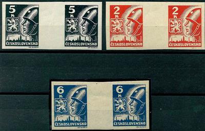 ** - Tschechoslowakei Nr. 408/10 (1945) waagrechte PAARE mit Zwischensteg, - Briefmarken