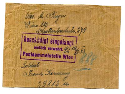 D. Feldpost WK II - Paketausschnitt ab Wien 110 an Fpnr. 29812A aus 1943 mit Vermerkstempel "Beschädigt eingelangt, - Briefmarken und Ansichtskarten