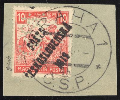 Briefstück - Tschechosl. Nr. 118 (10 f rosa mit weißer Ziffer) mit Firmenlochung "G ST" auf Briefstück, - Stamps