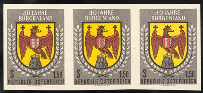 ** - Österr. Nr. 1140U (40 Jahre Burgenland UNGEZÄHNT) im waagrechten Dreierstreifen, - Francobolli