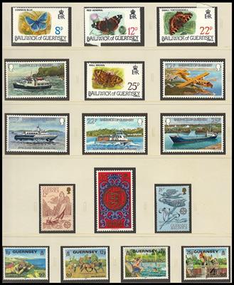 ** - Kpl. Sammlung Großbrit. Guernsey Ausg. 1969/1994 m. Porto Nr. 15/41, - Briefmarken