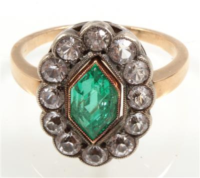 Smaragddamenring - Jewellery