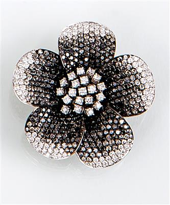 Brillantblütenbrosche zus. ca. 10 ct - Jewellery