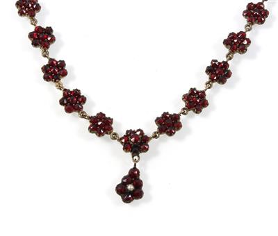 Granatcollier - Erlesener Schmuck