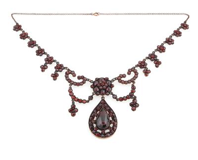 Granatcollier - Exquisite jewellery