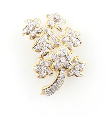 Diamant Blüten Brosche zus. ca. 4,70 ct - Exquisite jewellery
