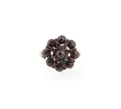Granat Ring - Exquisite jewellery