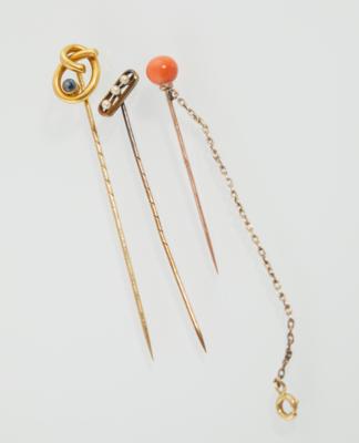 Drei Anstecknadeln - Exquisite jewellery