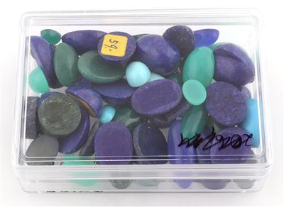 Lot aus losen Chalzedonen tlw. gefärbt, Lapis Lazuli, Amazonite, Türkise behandelt, Malachite 94,5 g - Exklusive Diamanten und Farbsteine