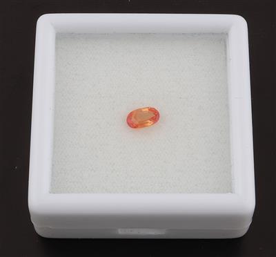 Loser orangefärbiger Saphir 0,68 ct - Exklusive Diamanten und Farbsteine