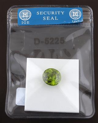 Loser Peridot 7,54 ct - Exklusive Diamanten und Farbsteine