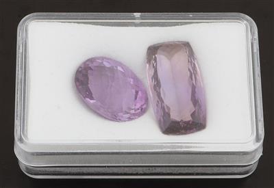 2 lose Amethyste zus. 37,9 ct - Exklusive Diamanten und Farbsteine