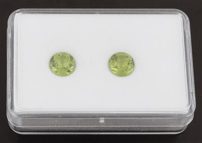 2 lose Peridote zus. 4,20 ct - Exklusive Diamanten und Farbsteine