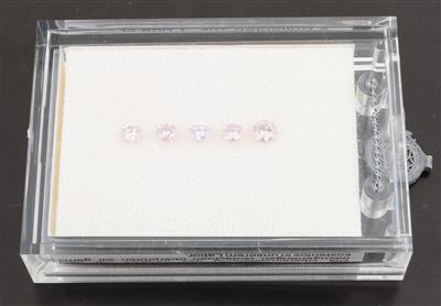 Fünf Fancy Natural Brillanten zus. 1,069 ct - Diamonds Only