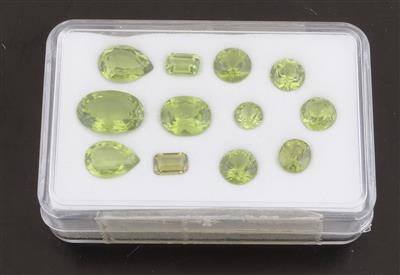 Lot lose Peridote zus.16,69 ct - Exkluzivní diamanty a drahokamy