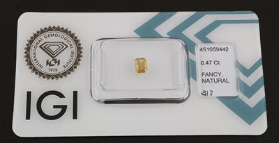 Loser Natural Fancy Intense Yellow Diamant 0,47 ct - Diamonds Only