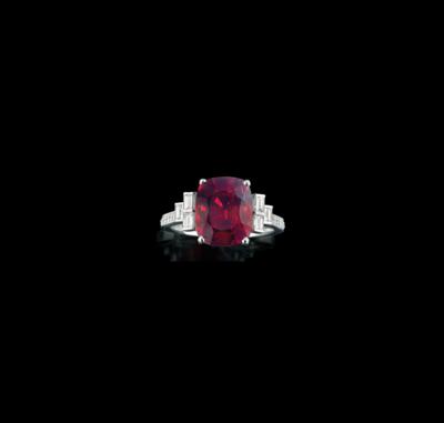 Diamantring mit unbehandeltem Burma Spinell 6,27 ct - Exclusive diamonds and gems