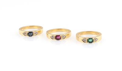 Set aus drei Brillant Farbstein Ringen - Schmuck